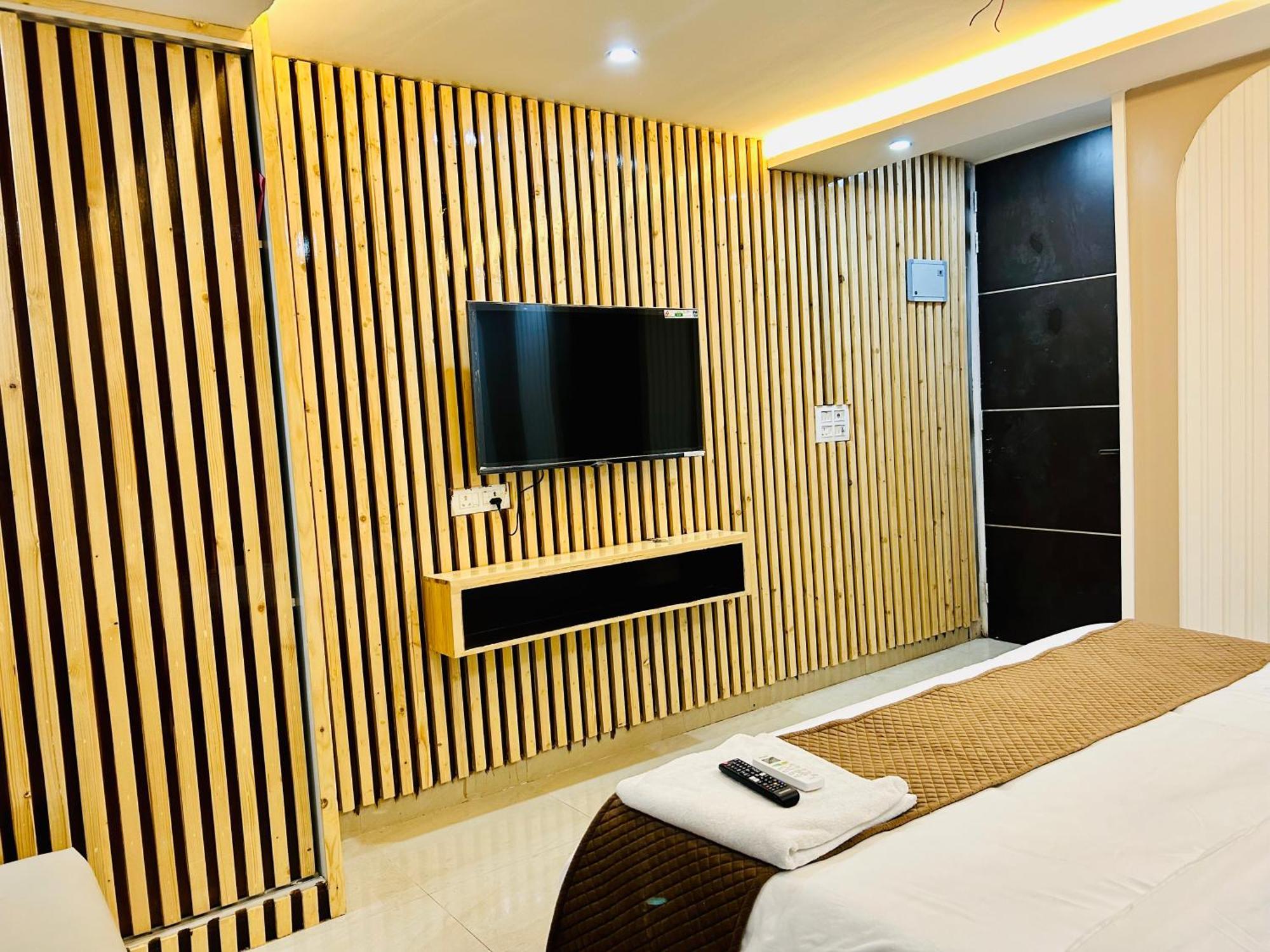 Bob Adventures Hotel Dehradun Exterior photo